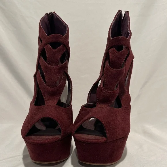Forever 21 Burgundy Strappy Heels - Picture 4 of 7